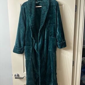 Luxurious Green Women's Robe